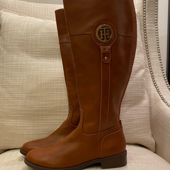 Tommy Hilfiger Saddle Leather Riding Boots / Wide Calf / New w Tags / 6 M WC - Picture 9 of 16